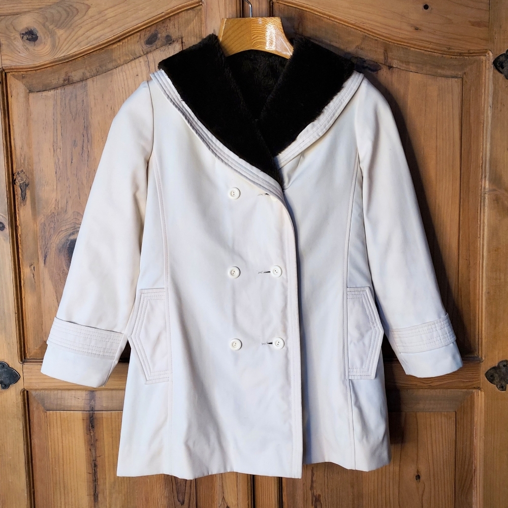 VTG BETTY ROSE Cream w/Brown Faux Fur Lining Coat